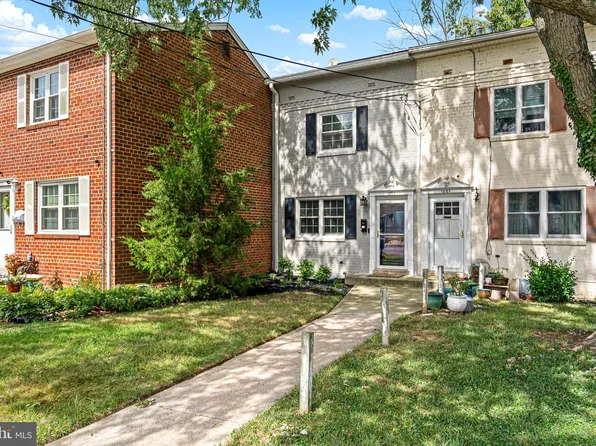 1003 Phillip Powers Dr, Laurel, MD 20707