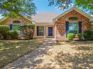 813 Pawnee Trl, Hewitt, TX 76643