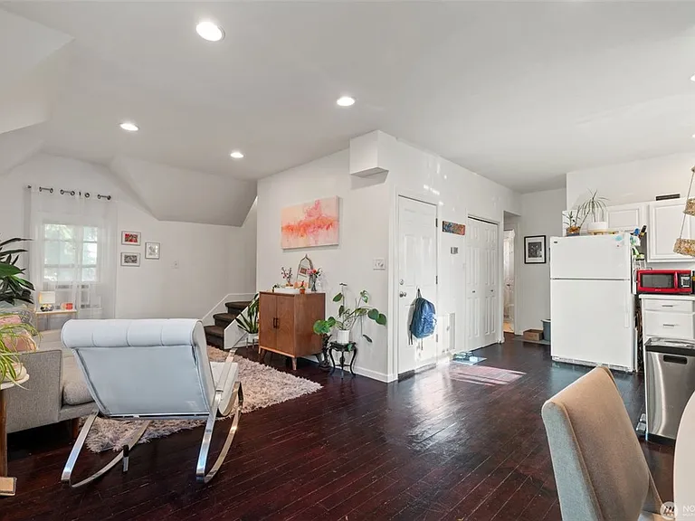 1415 E Denny Way #2 — Photo 5