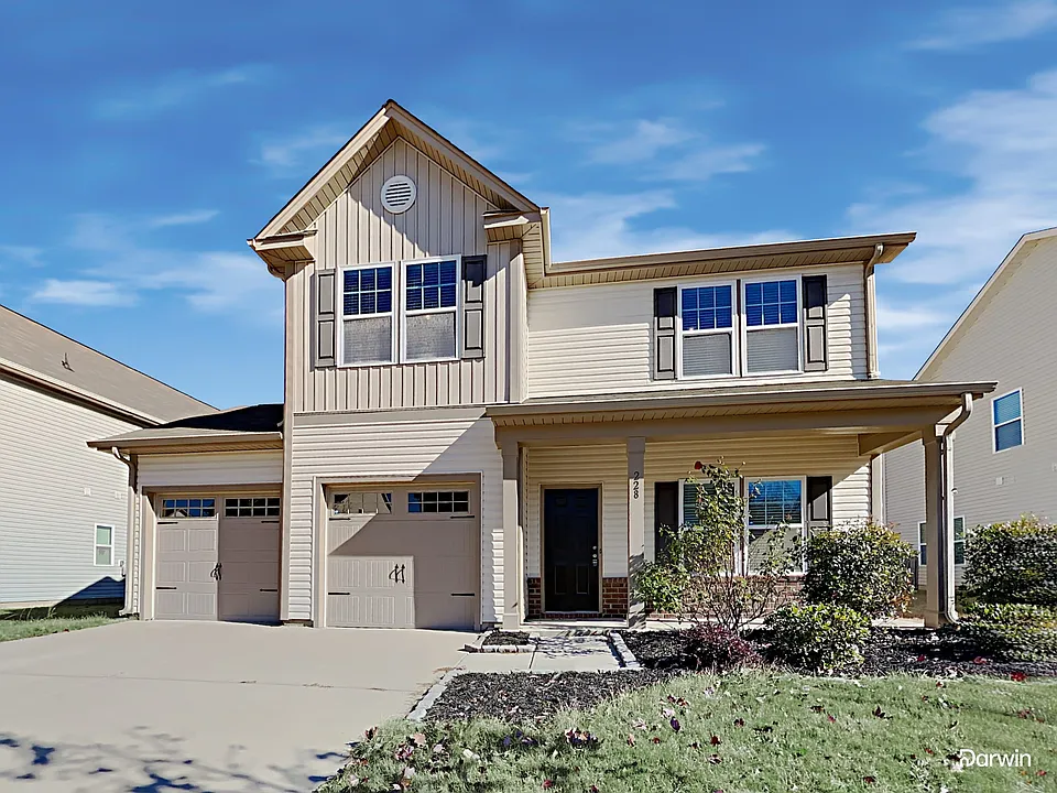 228 Whispering Hills Dr
