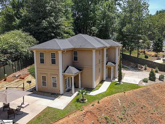 3rd image of 30 Sulphur Springs Dr