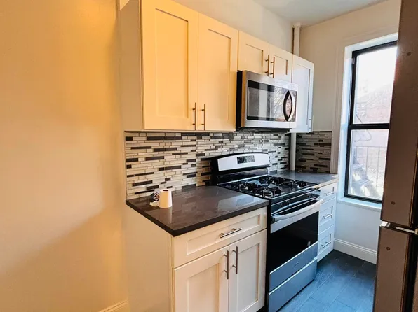 225 Bennett Avenue image 1 of 14