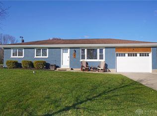 991 Valley Dale Dr, Xenia, OH 45385