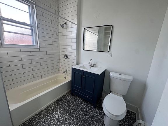 2nd image of 51 Schley St #3