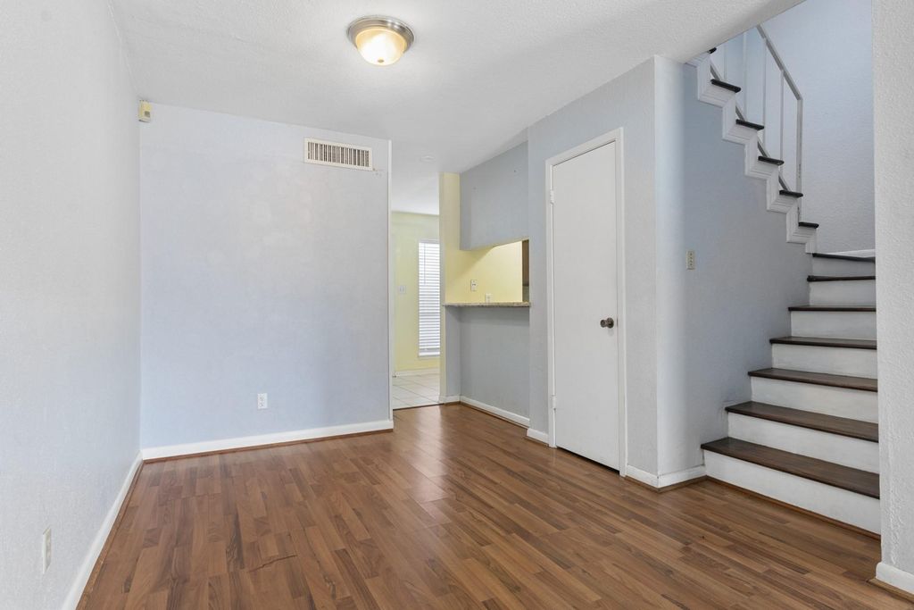 6111 Beverly Hill St #10, Houston, TX - View 5