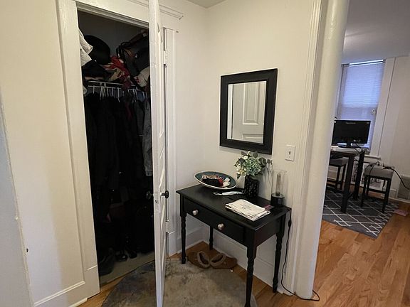 2nd image of 1613 N Leavitt St APT 2