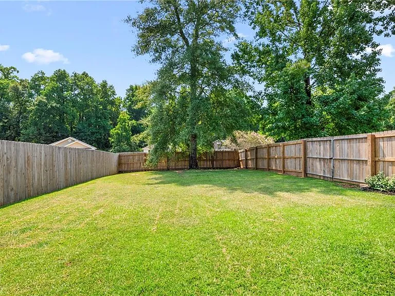 8650 Hamilton Bridges Dr S — Photo 27