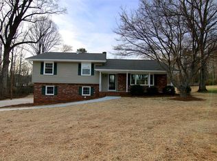 2185 Whitney Rd, Winston Salem, NC 27106