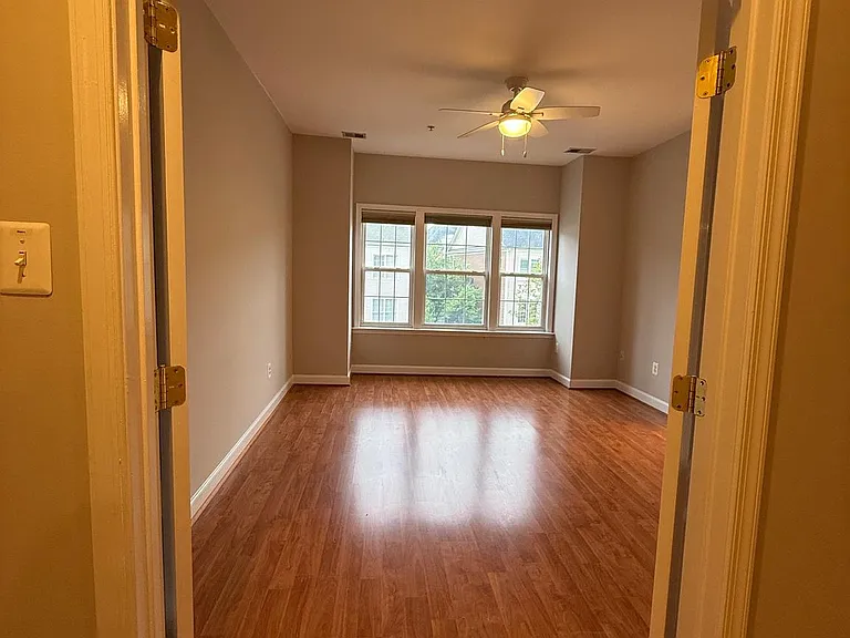 1127 Gaither Rd — Photo 14