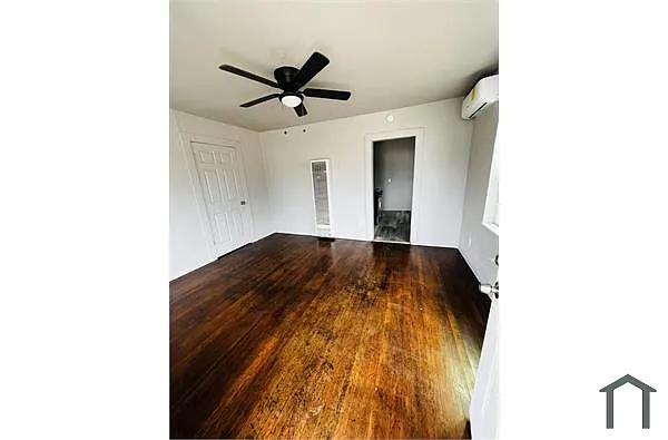 Building Photo - 303 S Fairmont St