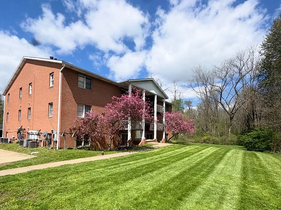8695 Rosewood Ave NW #5