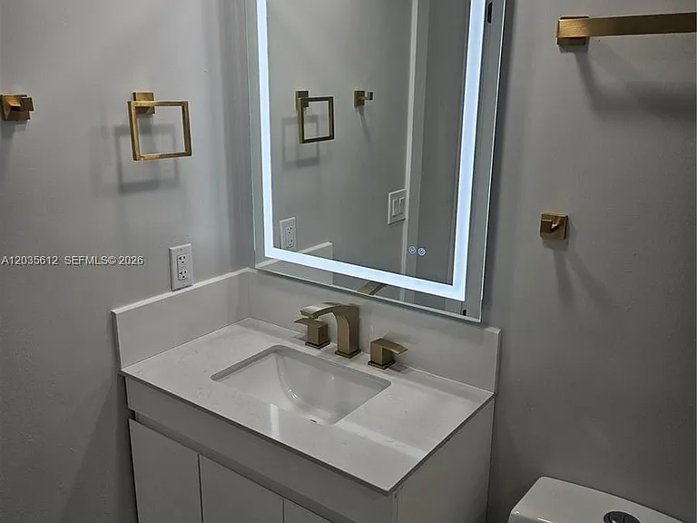 700 S Hollybrook Dr #207 — Photo 9