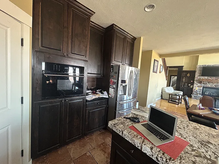 1483 S Garden View Ct — Photo 3