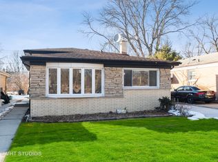 635 Leclaire Ave, Wilmette, IL 60091