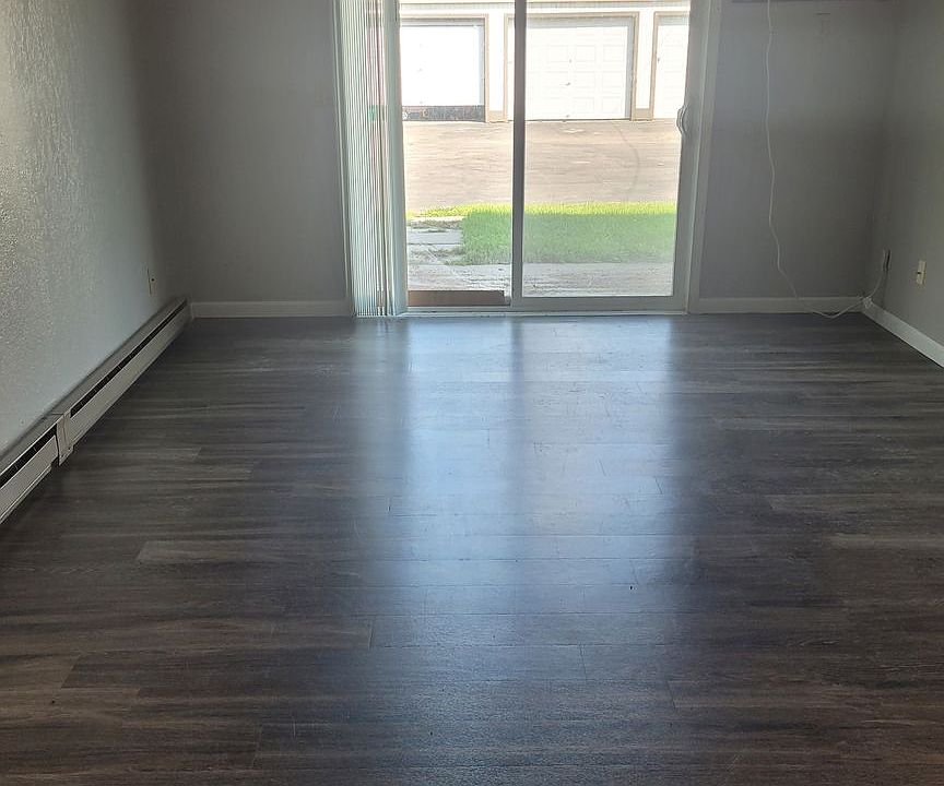 Fieldcrest Apartments 207 & 213 9th Ave Madison, MN Zillow