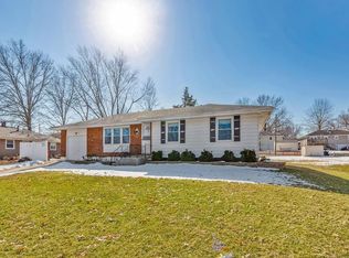 409 Park Ave, Buckner, MO 64016