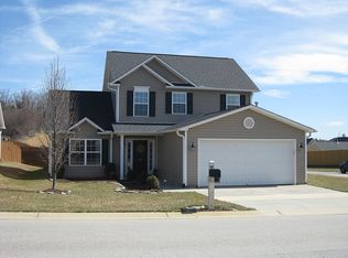 201 Yadkin Rd, Fletcher, NC 28732