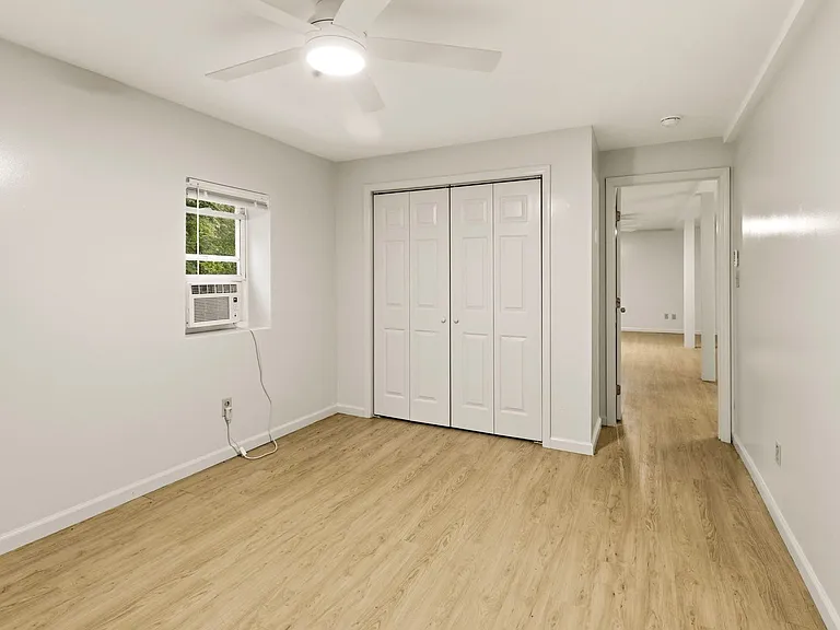 836 Mountain View — Photo 18