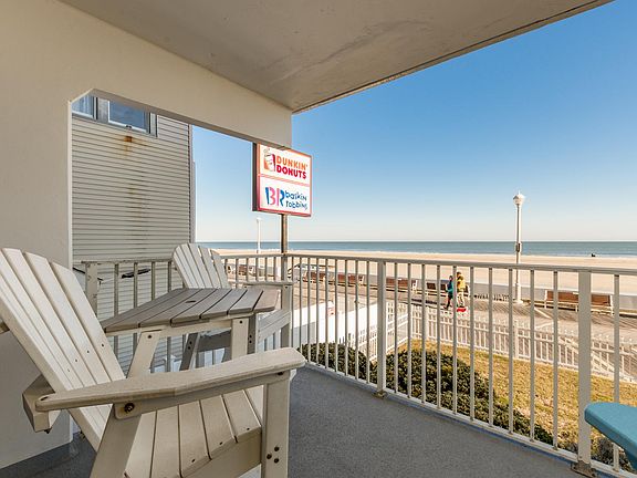 Start your mornings sitting on this balcony with a sunrise and a cup of coffee!