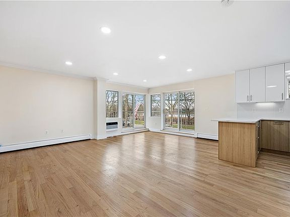 5th image of 3194 Avenue V #B