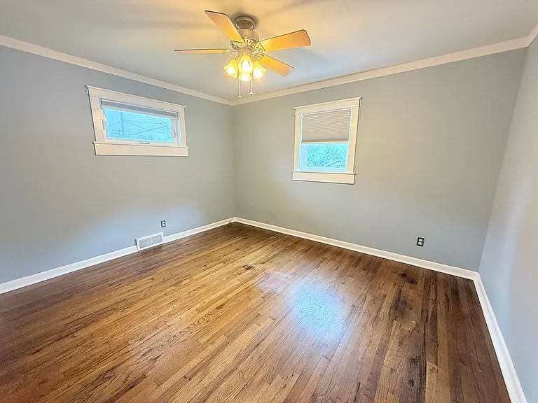 1612 N Roosevelt Ave — Photo 6