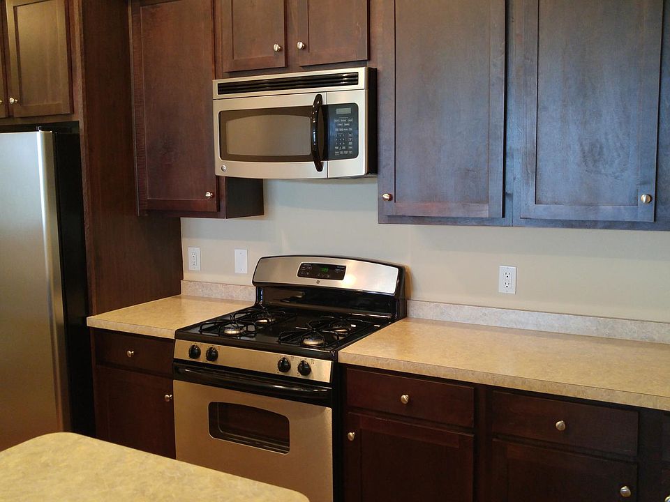 SS appliances, Gas Stove, Side-by-side refrigerator, dishwasher and microwave. Washer and Dryer are also included in the rent!