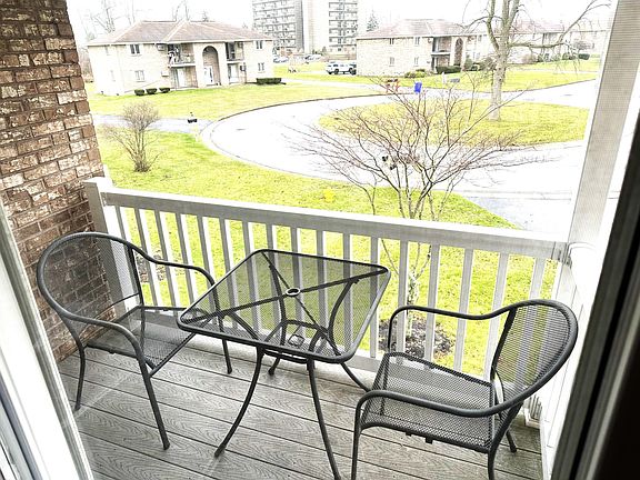 4th image of 2185 Violet Cir #3