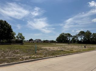 100 Choctaw Dr, Leonard, TX 75452