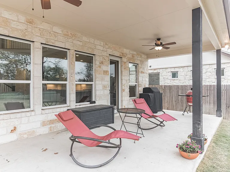 7100 Trissino Dr — Photo 3
