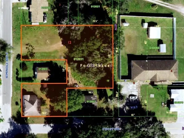 30 5th St SW #3, Fort Meade, FL 33841