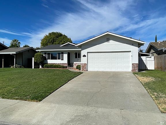 2nd image of 80 Highland Drive