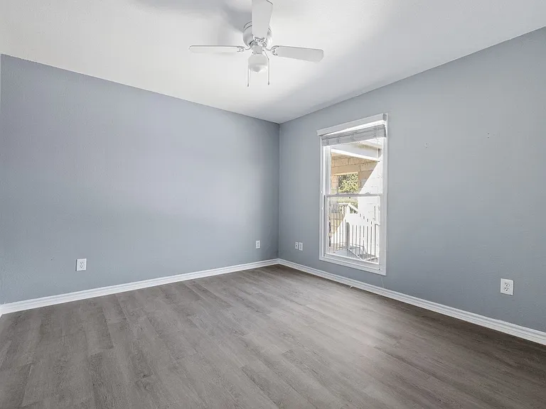 805 N Main St #104 — Photo 27