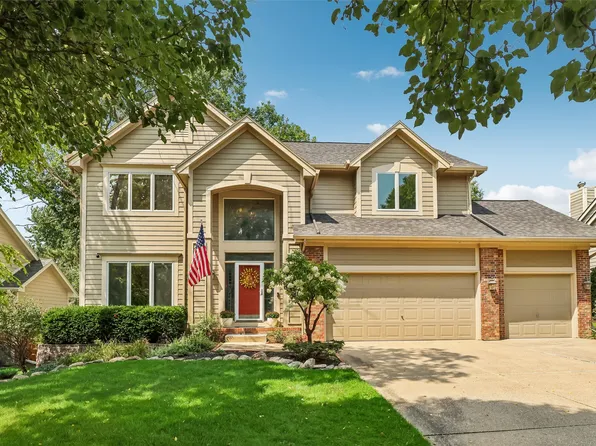 134 56th Pl, West Des Moines, IA 50266