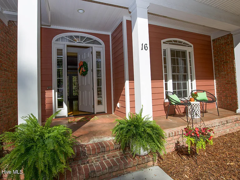 16 Montrose Ct — Photo 10