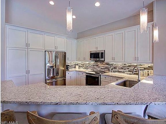 3rd image of 20851 Torrey Pines Way