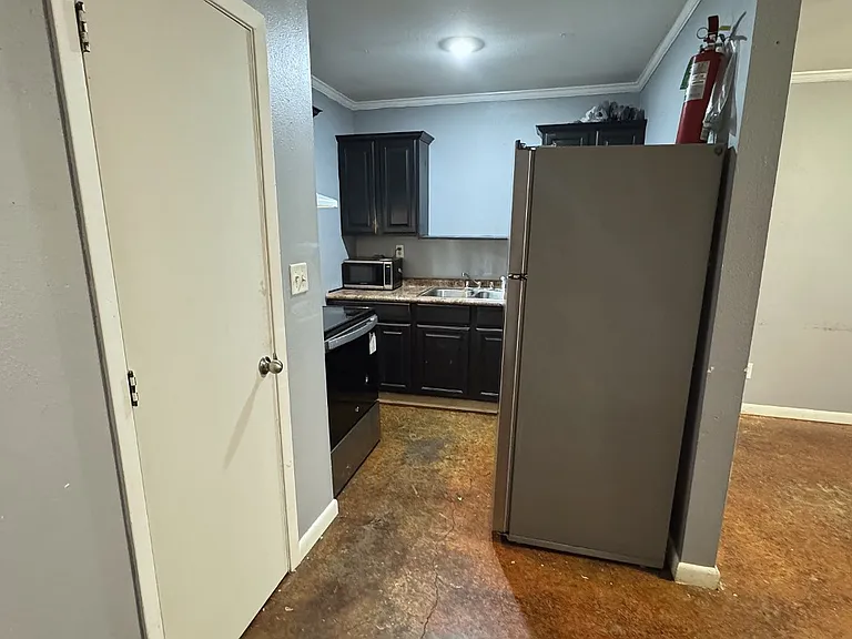 211 Hodge St #105 — Photo 7