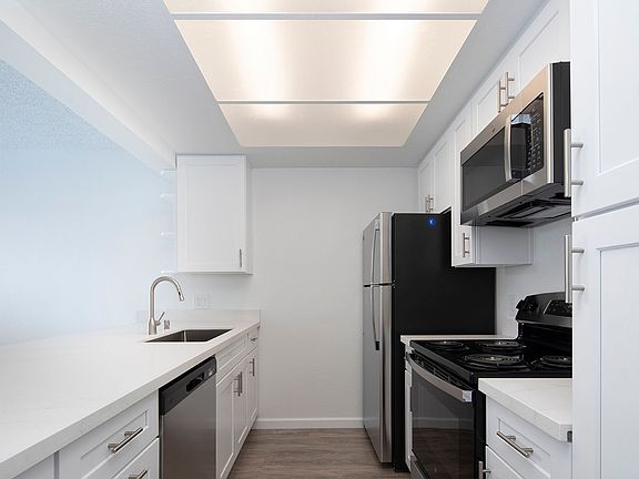 5th image of 2636 Grand Ave #247