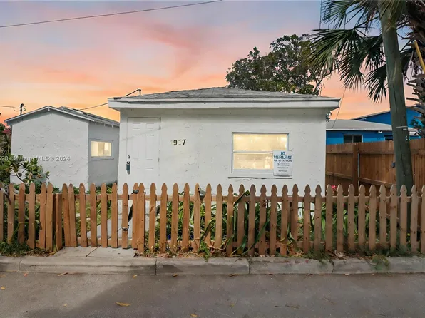 1909 Windsor Ave, West Palm Beach, FL 33407