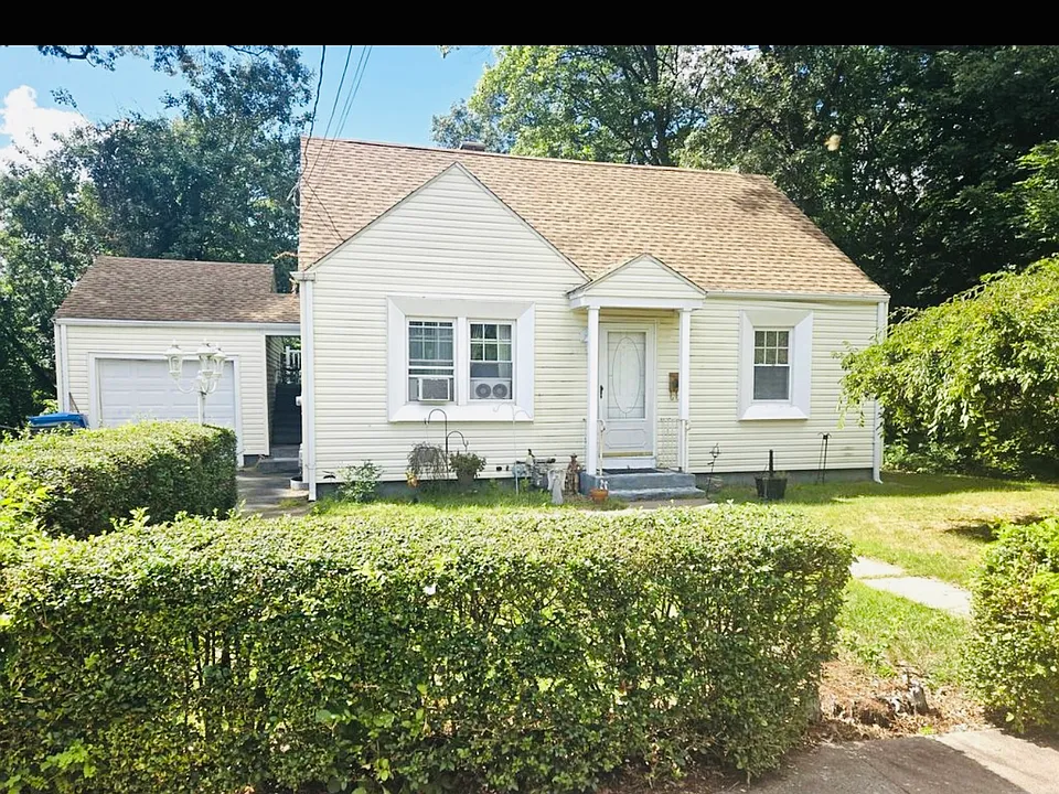 22 Alpine St