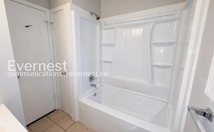 8250 Chesterfield Dr — Photo 20