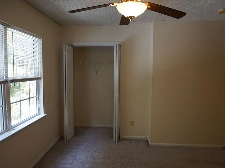 109 Spring Meadow Cir — Photo 19