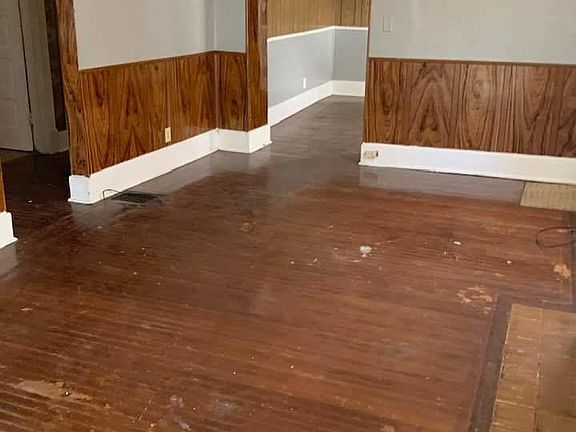 2nd image of 256 S 39th St
