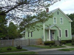 10 Holyoke St, Easthampton, MA 01027