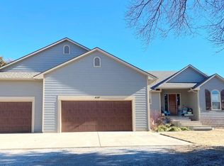 406 N 1st St, Sharon, KS 67138