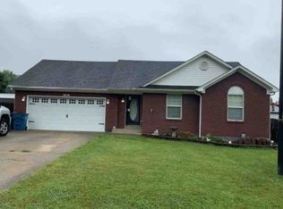 114 Pine Glen Cir, Shepherdsville, KY 40165