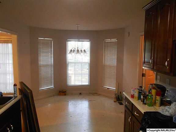 4th image of 103 Victorian Ln