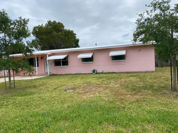 102 1st St, Merritt Island, FL 32953