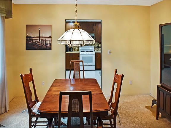 4th image of 5700 Fox Hollow Cir