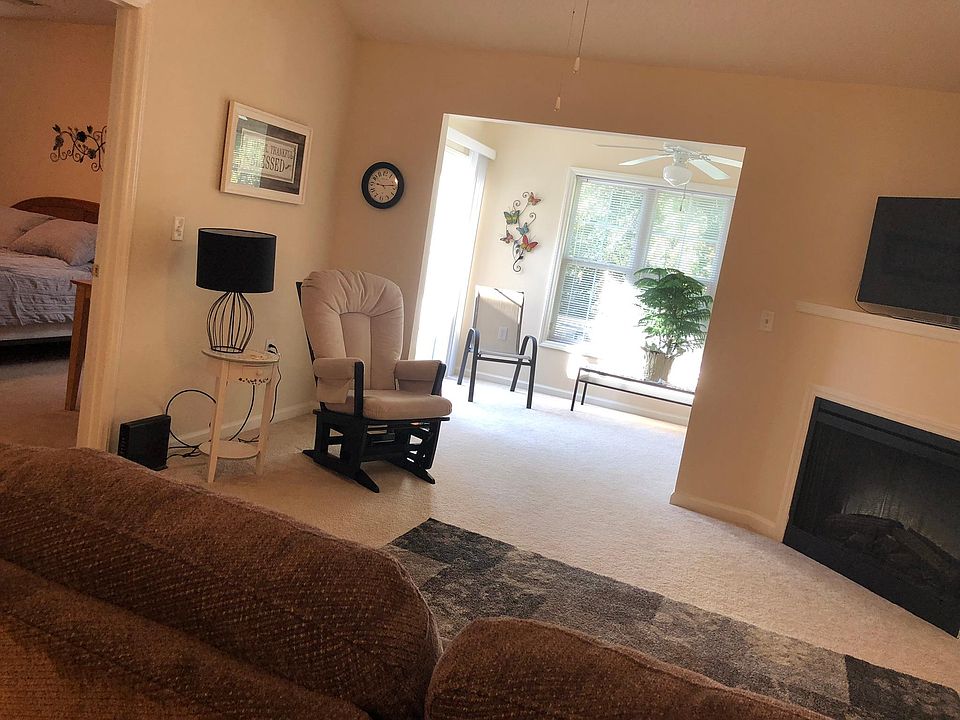 2nd image of 11211 Avocet Ln APT 103