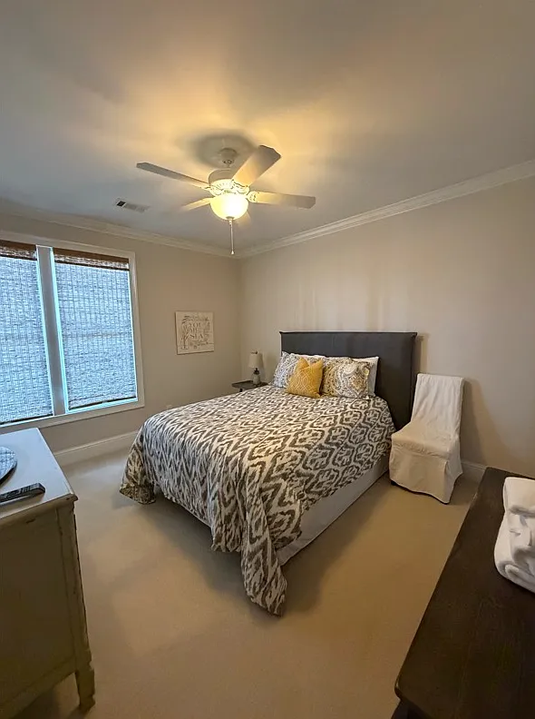 4 bed, 4.5 bath, 3000 sqft, $4,200 — Photo 3